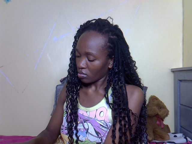 Eboniana live cam on BongaCams