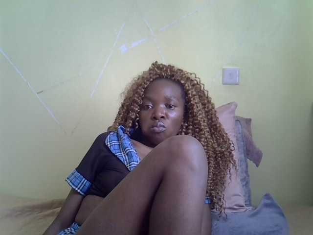 Eboniana live cam on BongaCams