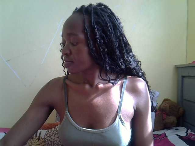 Eboniana live cam on BongaCams