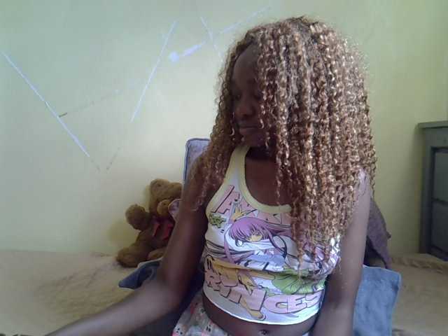 Eboniana live cam on BongaCams