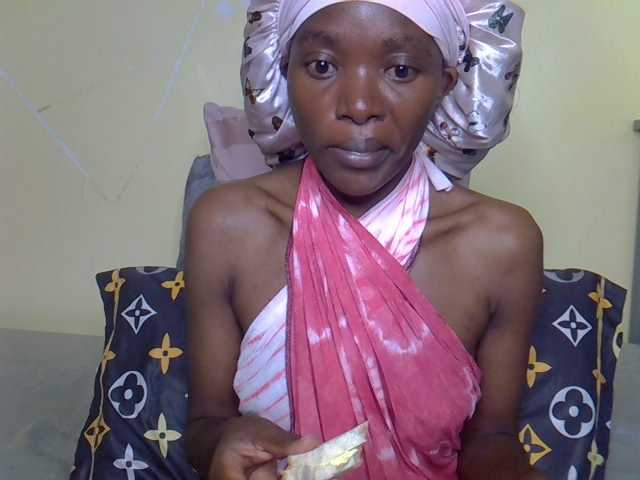 Eboniana live cam on BongaCams