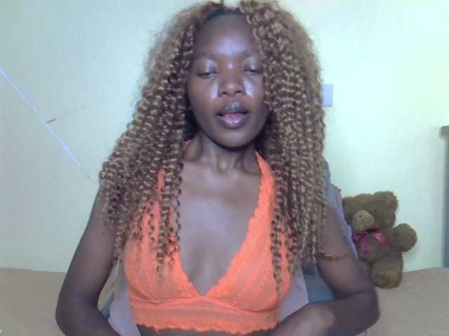 Eboniana live cam on BongaCams