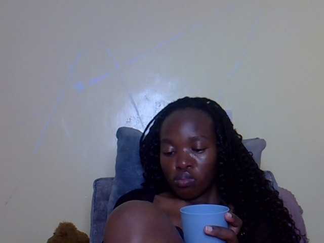 Eboniana live cam on BongaCams
