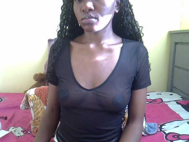 Eboniana live cam on BongaCams