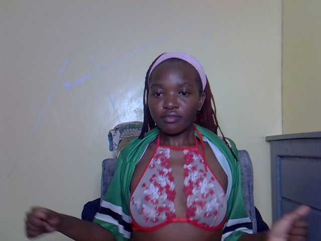 Eboniana live cam on BongaCams