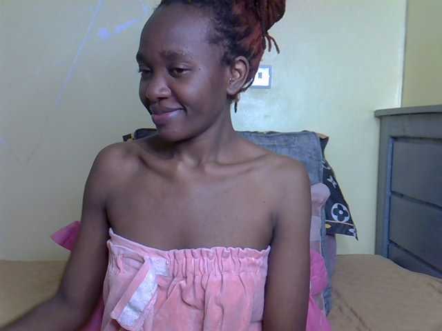 Eboniana live cam on BongaCams