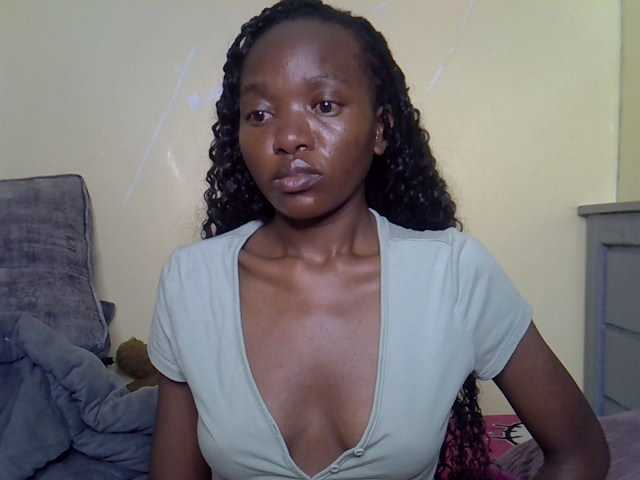 Eboniana live cam on BongaCams