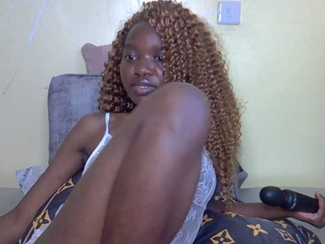 Eboniana live cam on BongaCams
