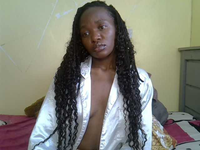 Eboniana live cam on BongaCams