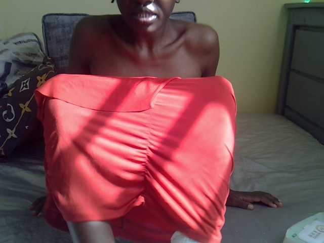 Eboniana live cam on BongaCams