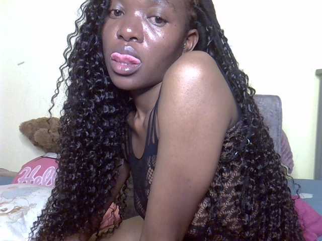 Eboniana live cam on BongaCams
