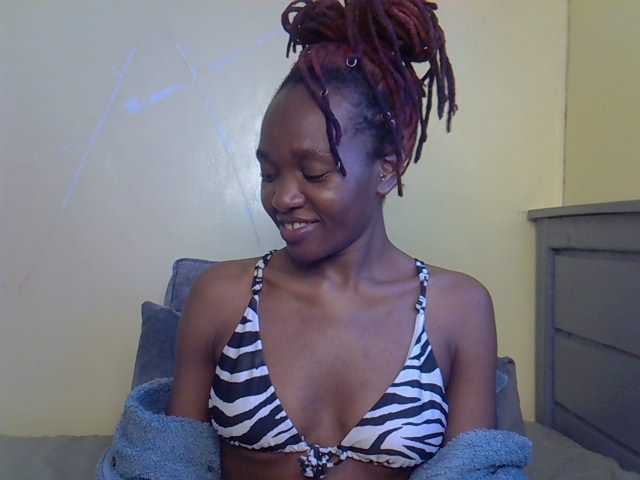 Eboniana live cam on BongaCams