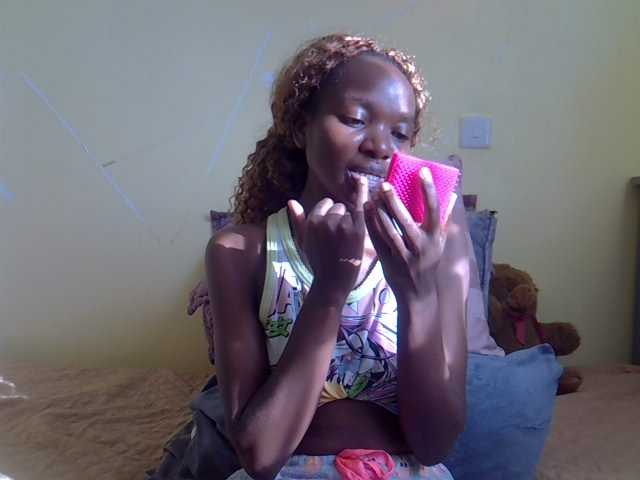 Eboniana live cam on BongaCams