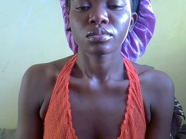 Eboniana's BongaCams show and profile