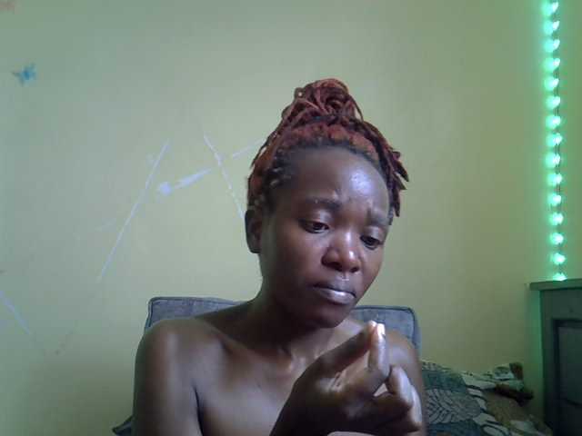 Eboniana live cam on BongaCams