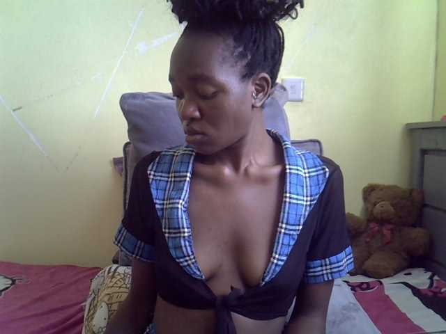 Eboniana live cam on BongaCams