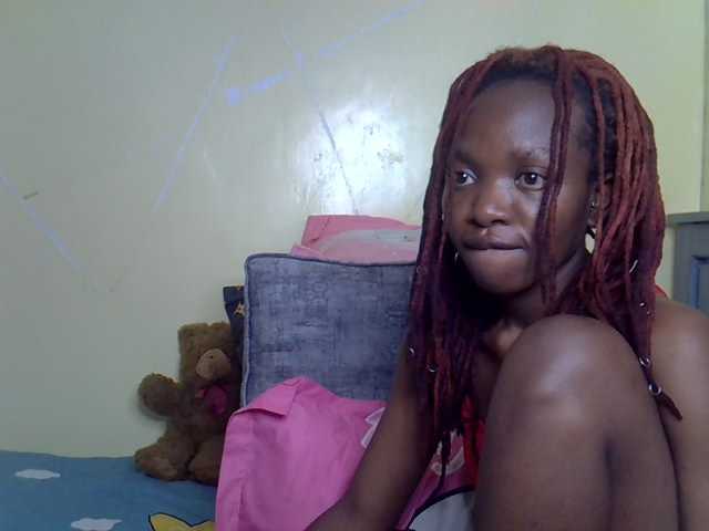 Eboniana live cam on BongaCams