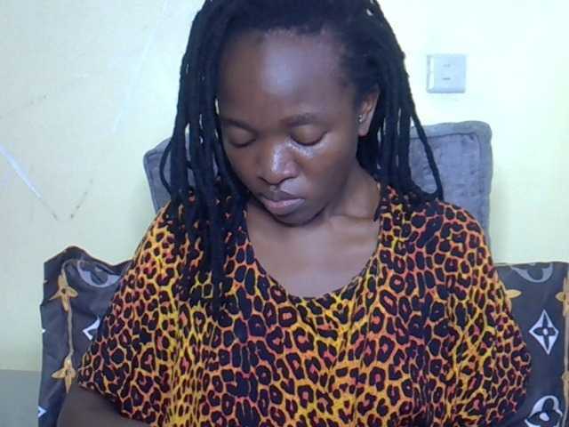 Eboniana live cam on BongaCams