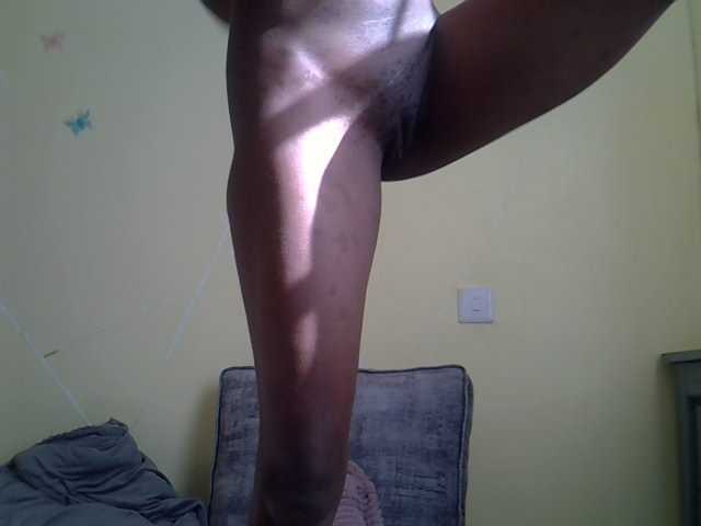 Eboniana, live now on BongaCams