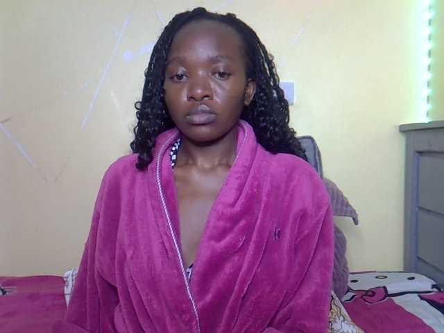 Eboniana live cam on BongaCams