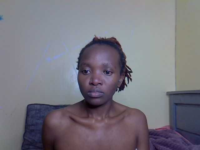 Eboniana live cam on BongaCams