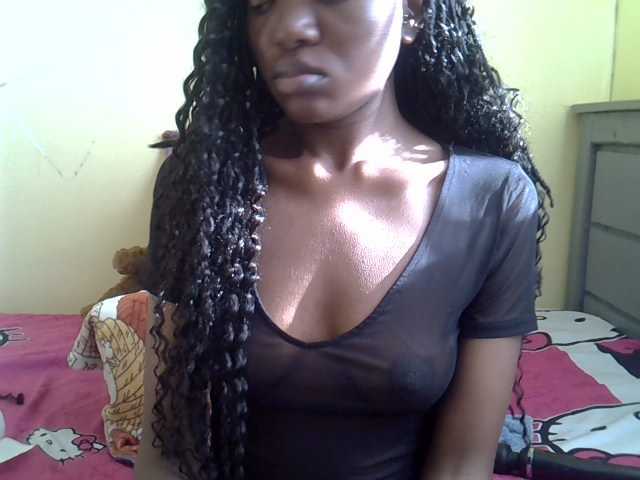 Eboniana live cam on BongaCams