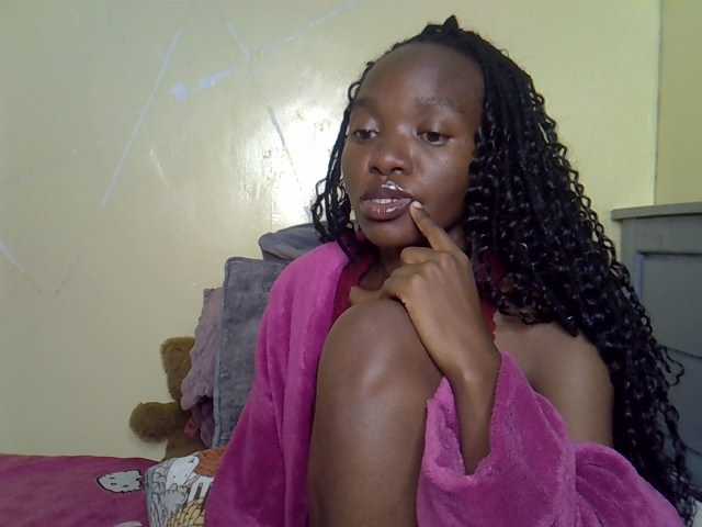 Eboniana live cam on BongaCams