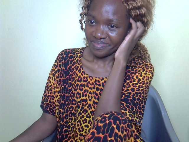 Eboniana live cam on BongaCams