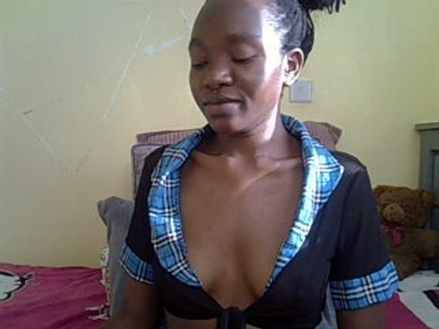Eboniana live cam on BongaCams