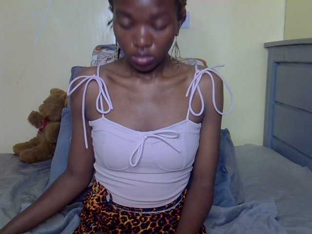 Eboniana live cam on BongaCams