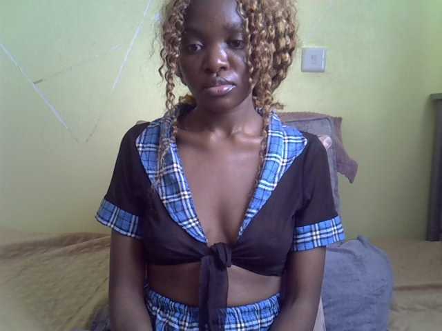 Eboniana live cam on BongaCams