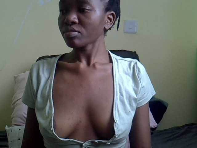 Eboniana live cam on BongaCams