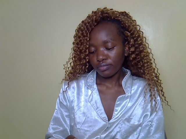 Eboniana live cam on BongaCams