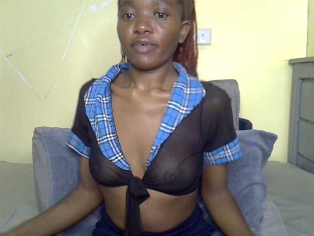 Eboniana live cam on BongaCams