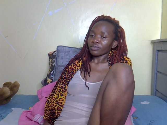 Eboniana live cam on BongaCams