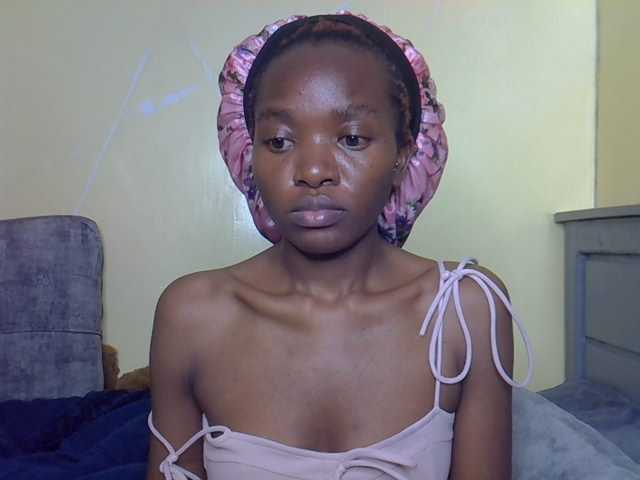 Eboniana live cam on BongaCams