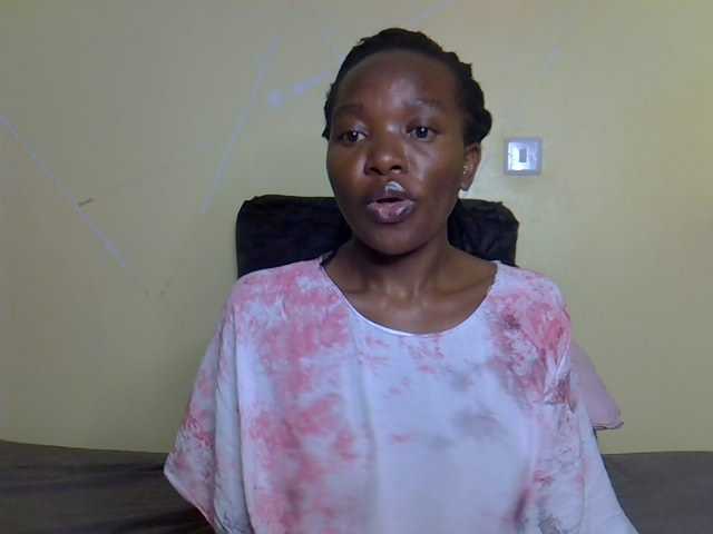 Eboniana live cam on BongaCams
