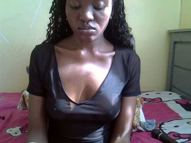 Eboniana live cam on BongaCams