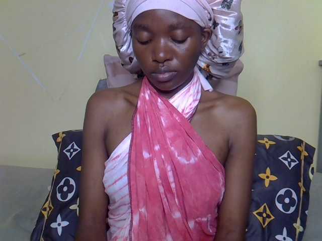 Eboniana live cam on BongaCams