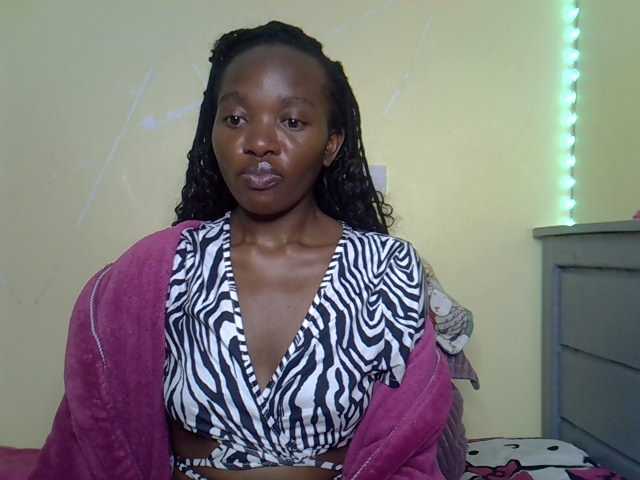 Eboniana live cam on BongaCams