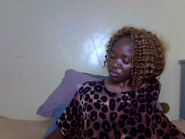 Eboniana live cam on BongaCams