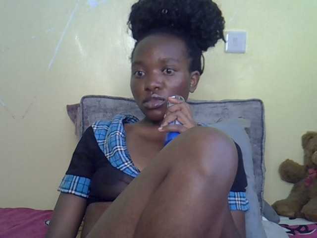 Eboniana live cam on BongaCams