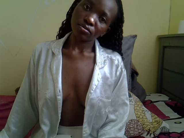 Eboniana live cam on BongaCams