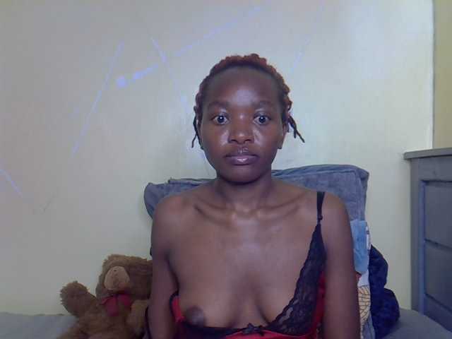 Eboniana live cam on BongaCams