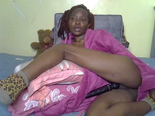 Eboniana live cam on BongaCams
