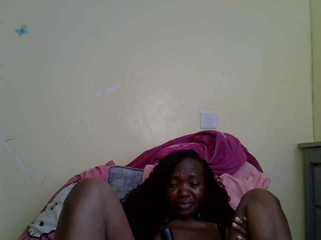 Eboniana live cam on BongaCams