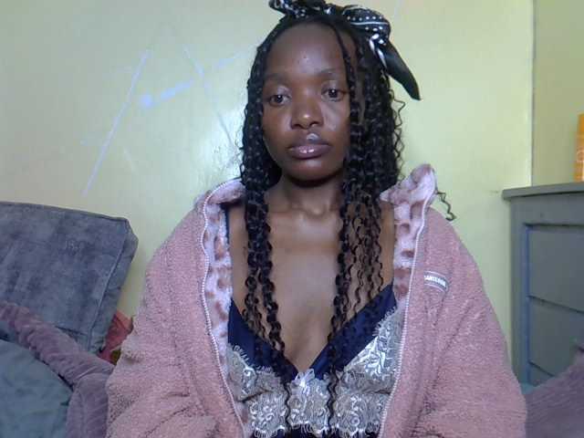 Eboniana live cam on BongaCams