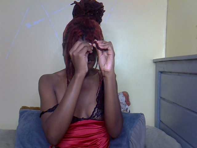 Eboniana live cam on BongaCams