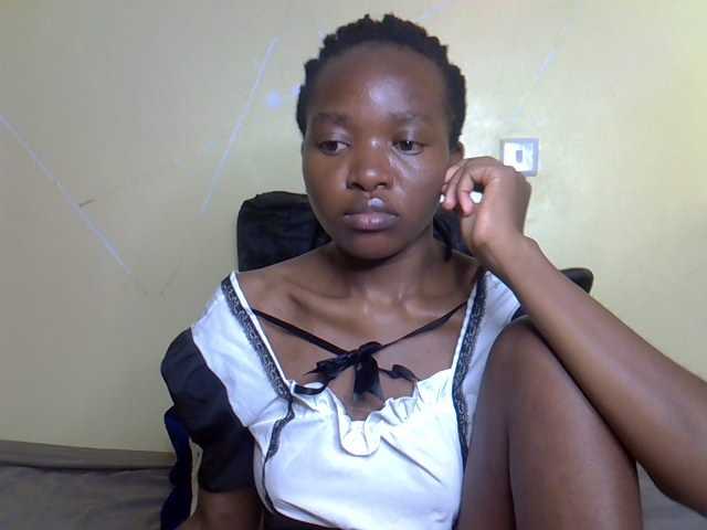 Eboniana live cam on BongaCams