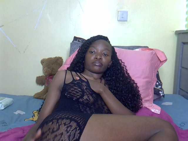 Eboniana live cam on BongaCams